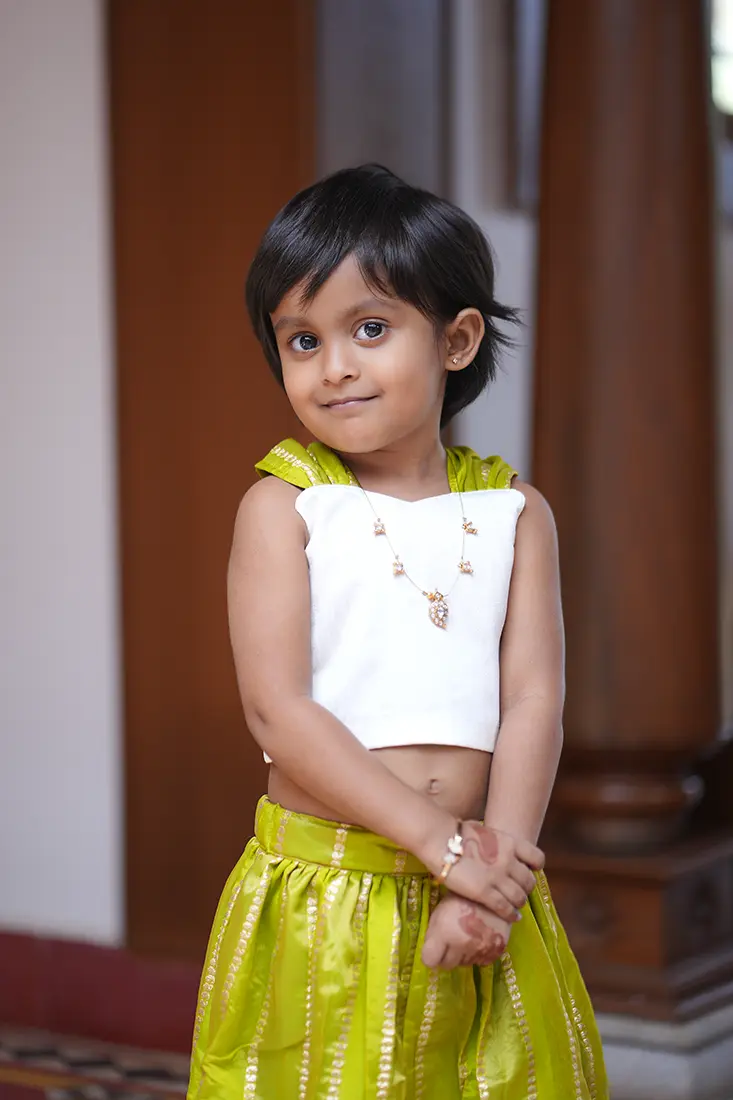 WHITE TOP GREEN SKIRT